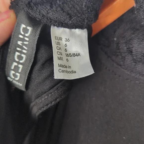 H&M Divided Black Lacy Cocktail Halter‎ Fit & Flare Dress 6 - Picture 7 of 8